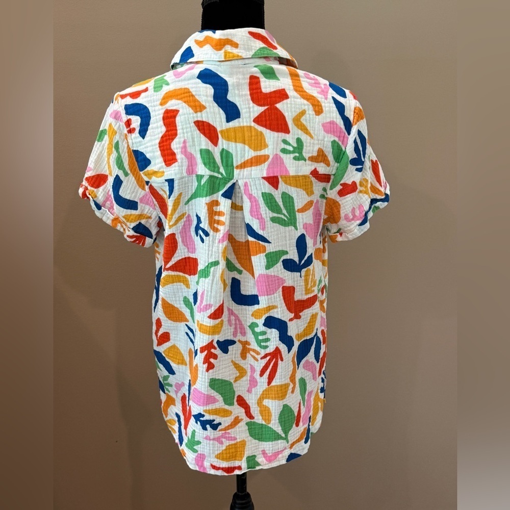 Women’s Show me your MUMU Mikey Button-Up. Primary Paradise print. size small. - Picture 4 of 5